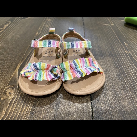 Bsby Gap sandals - Picture 1 of 2